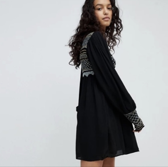 🆕 Free People Long Sleeve Black Dress. Smocked & Embroidery Detailed. NWT - Picture 2 of 15